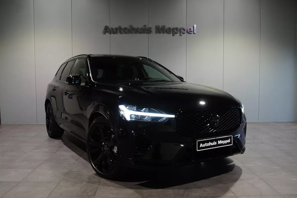 Volvo XC60 T6-AWD | 2026 Facelift | Black-Ultra | B&amp;W | Massage/Verkoelde Stoelen | Trekhaak |