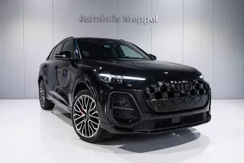 Audi Q5 Quattro *DIRECT RIJDEN*S-Line| Matrix | Trekhaak | Pano | 5 jaar garantie
