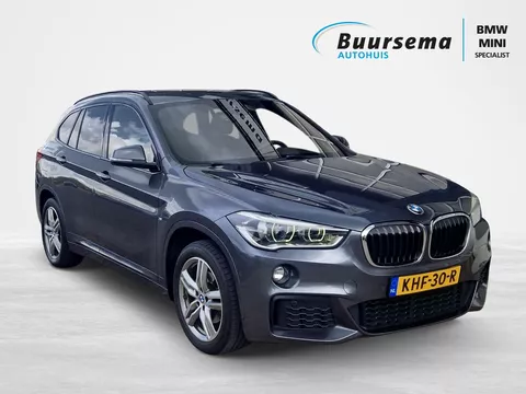 BMW X1 sDrive18i High Exec * Zwart Sportlederen interieur * M-Sportpakket * Navigatie *
