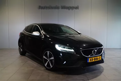 Volvo V40 T3 Polar+ R Design | LED | Harman Kardon | Trekhaak | Glazen dak |