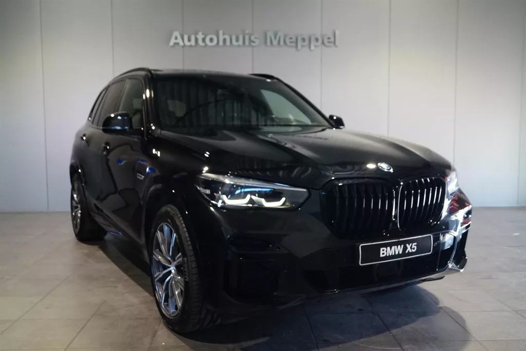 BMW X5 45e M-Sport | Carbon | Individual Leder | Panoramadak