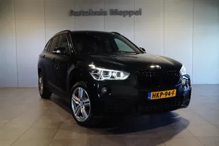BMW X1 sDrive20i LED | M-Sport | Sportstoelen | Trekhaak | PDC |