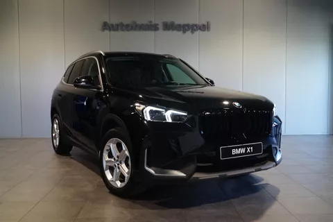 BMW X1 sDrive18i LED | Sportstoelen | Widescreen Display | Mokka Interieur | BMW X1 sDrive18i LED | Sportstoelen | Widescreen Display | Mokka Interieur |