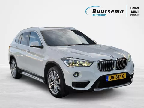 BMW X1 Sdrive20i sDrive20i Cent Exec. | X-line | Navigatie | Led koplampen | Afneembare trekhaak | 82.000 KM! BMW X1 Sdrive20i sDrive20i Cent Exec. | X-line | Navigatie | Led koplampen | Afneembare trekhaak | 82.000 KM!