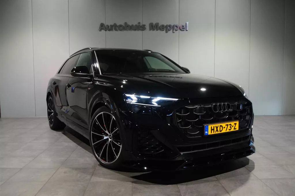 Audi Q8 60 TFSI S-Competition ** GERESERVEERD** NIEUW 490PK | Direct rijden | B&amp;O | 23" | 5 jaar Garantie | Trekhaak |