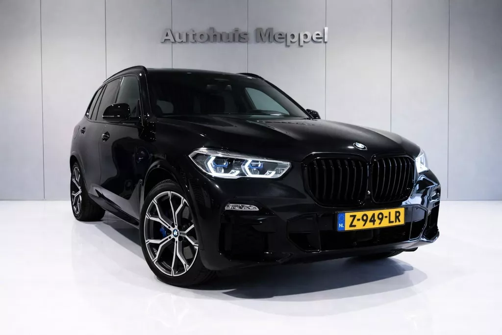 BMW X5 xDrive45e ** GERESERVEERD ** M-Sport| Laser | Trekhaak | SkayL.Pano| Head-Up | Soft-Close | H/K Sound