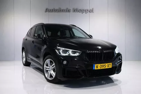 BMW X1 xDrive20i M-Sport/// | LED | Panoramadak | PDC | Shadow line