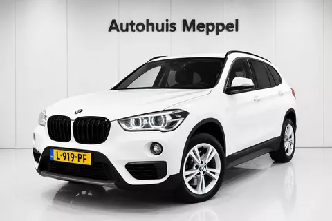 BMW X1 sDrive20i Advantage*Trekhaak*LED+*PDC*Sportstoelen*Navigatie