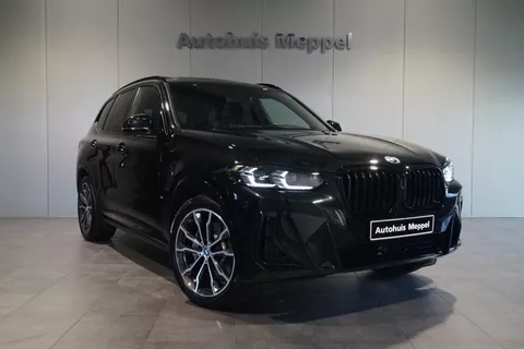 BMW X3 30e X-drive M-Sport | Panorama | HUD | Leder | 20inch M-699 | 360 | Fabriek garantie