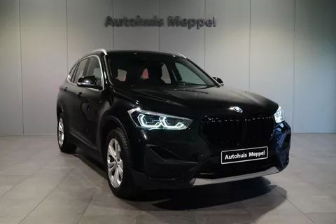 BMW X1 xDrive25e LED | PDC | Sportstuur | Cruise control | Navigatie | BMW X1 xDrive25e LED | PDC | Sportstuur | Cruise control | Navigatie |
