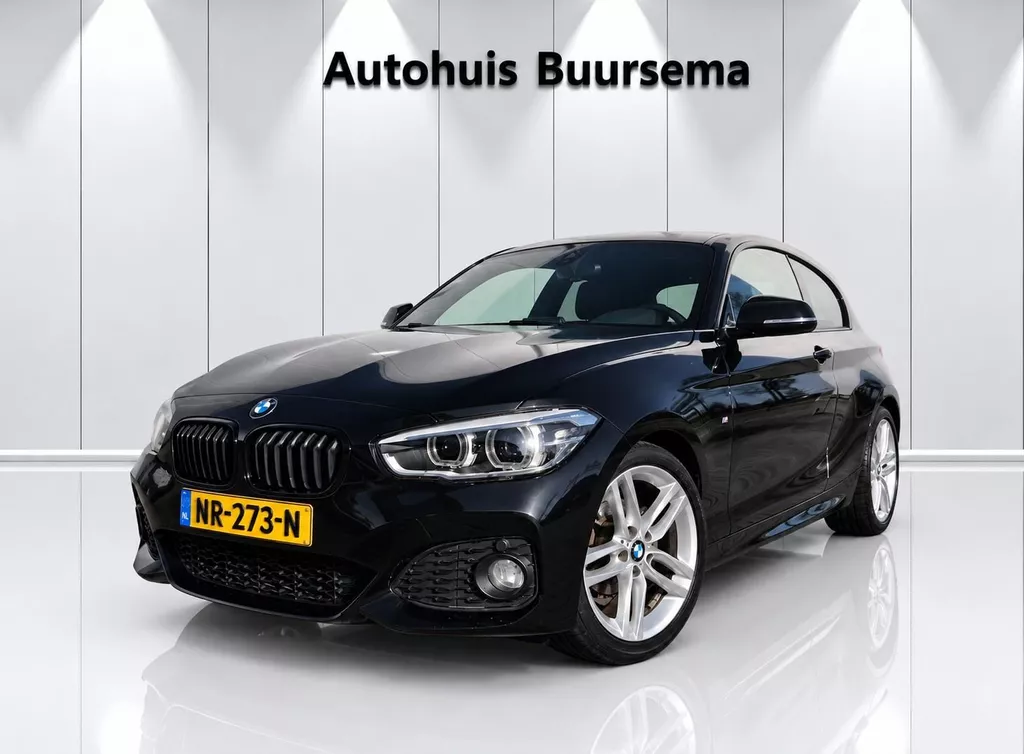 BMW 1 Serie 118i M-Sport | Automaat | 44.000 KM NAP! | Navigatie | Bluetooth | Zwarte Hemel |